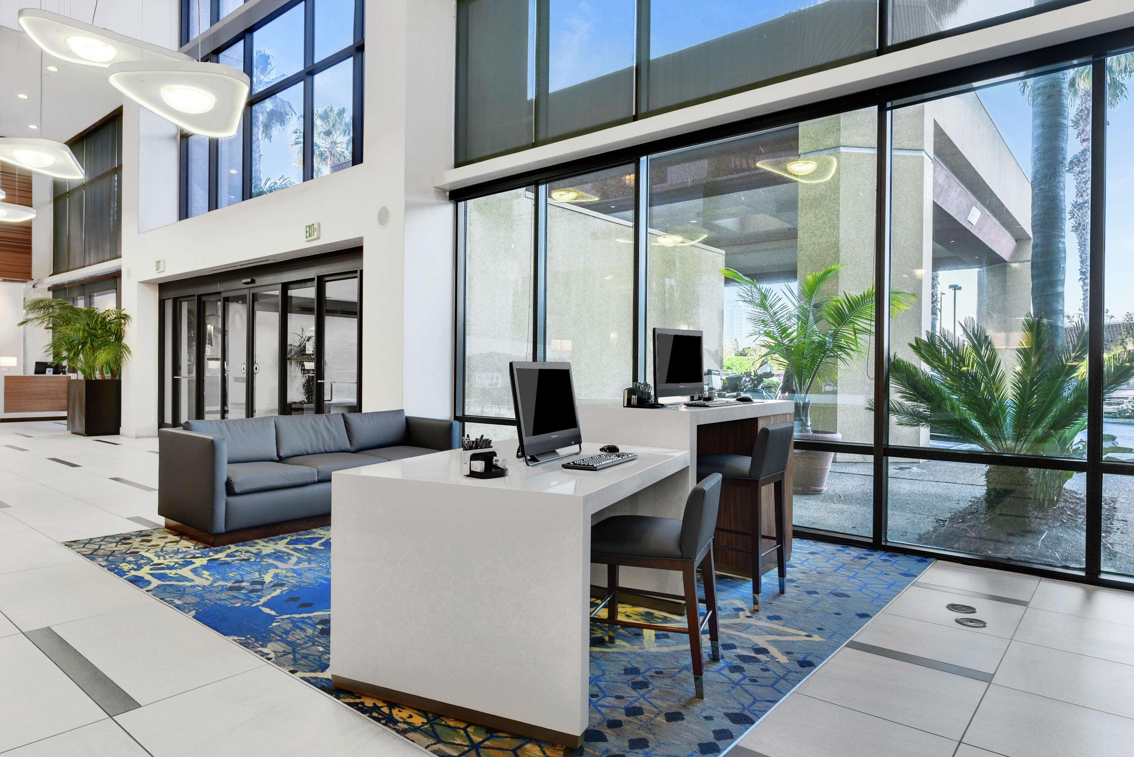 Embassy By Hilton Anaheim-orange Anaheim